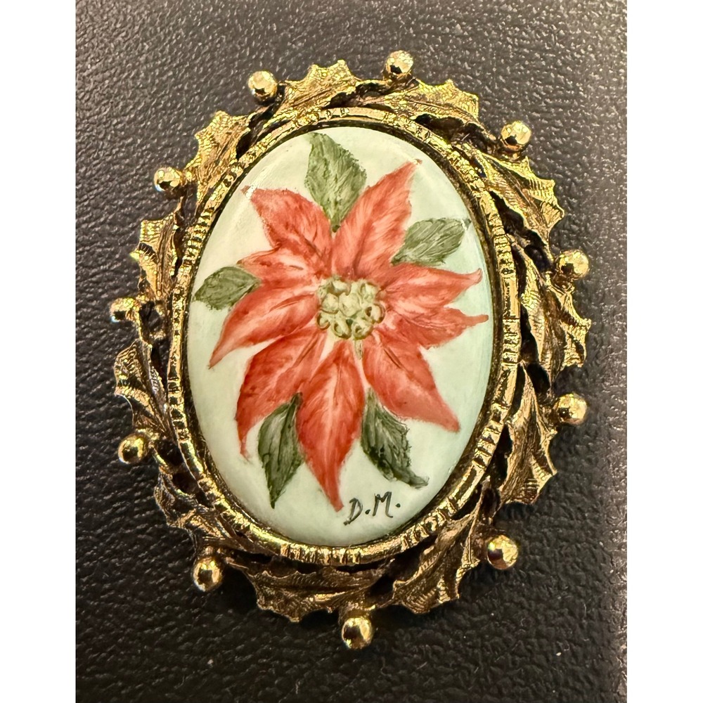 Womens Signed Brooch Pendant Pin Gold Tone Poinsettia Porcelain Christmas VTG
